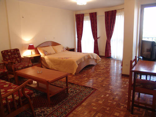 Weygoss Guest House Адис Абеба Екстериор снимка